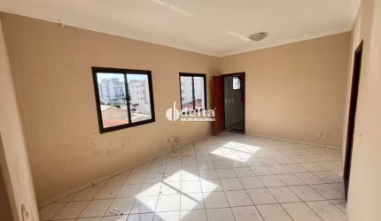 Apartamento, disponível para locação no bairro Santa Mônica, Uberlândia-MG