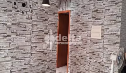 Apartamento disponível para venda no bairro Residencial Lago Azul em Uberlândia-MG