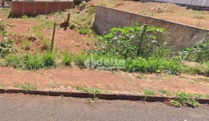 Terreno disponível para venda no bairro Jaraguá em Uberlândia-MG