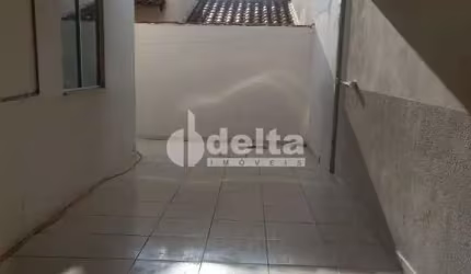 Casa no condomínio Morada das Palmeiras disponível para venda em Uberlândia-MG
