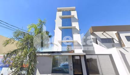 Sala disponível para locação e venda no Brasil em Uberlândia-MG