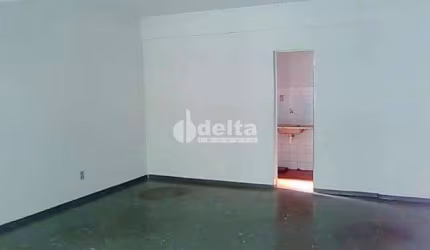 Sala disponível para  venda no bairro Centro em Uberlândia-MG