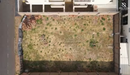 Terreno disponível para venda 360 m² no bairro Segismundo Pereira em Uberlândia-MG