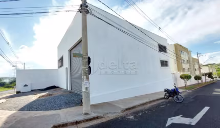 Galpão disponível para locação no bairro Shopping Park em Uberlândia-MG