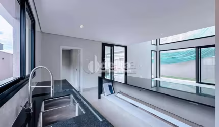 Casa no condomínio Terras Altas disponível para venda em Uberlândia-MG