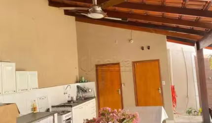 Casa residencial disponível para venda no bairro Planalto em Uberlândia-MG