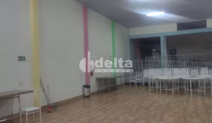 Galpão disponível para locação e venda no bairro Tibery em Uberlândia-MG