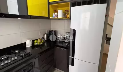 Casa no condomínio Quality Residence disponível para locação e venda em Uberlândia-MG