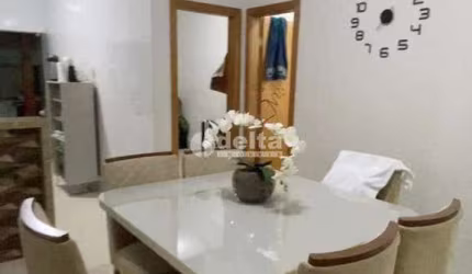 Casa residencial disponível para venda no Bairro Jardim Europa em Uberlândia-MG