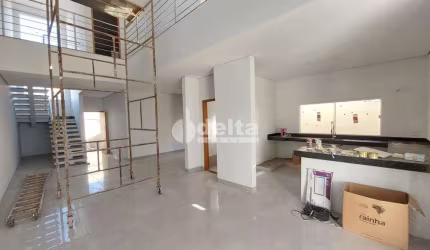 Casa residencial disponível para venda no bairro Aclimação em Uberlândia-MG