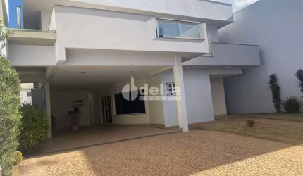 Casa residencial disponível para venda no bairro Jardim Karaíba em Uberlândia-MG