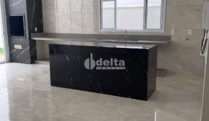 Casa no condomínio Jardins Roma disponível para venda em Uberlândia-MG