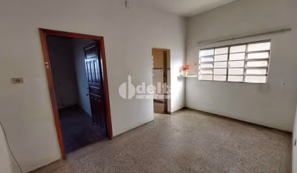 Casa residencial disponível para venda no bairro Fundinho em Uberlândia-MG