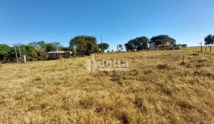 Chácara Residencial disponível para Venda no bairro Distrito Industrial em Uberlândia-MG