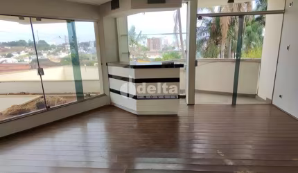 Casa residencial disponível para venda no bairro Tabajaras em Uberlândia-MG