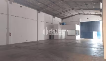 Galpão disponível para locação e venda no bairro Tibery em Uberlândia-MG