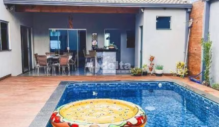 Casa residencial disponível para locação e venda no bairro Santa Mônica em Uberlândia-MG