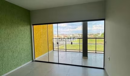 Loja disponível para venda no bairro Jardim Europa em Uberlândia-MG.