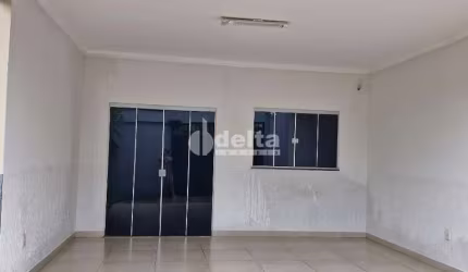 Casa residencial disponível para venda no bairro Jardim Holanda em Uberlândia - MG.