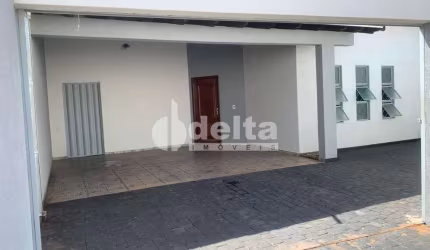 Casa residencial disponível para venda no Bairro Jardim Patrícia em Uberlândia-MG