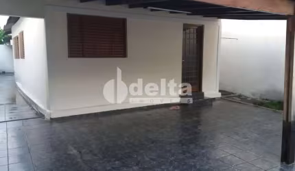 Casa Residencial disponível para venda no bairro Martins em Uberlândia-MG