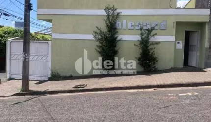 Casa residencial disponível para venda no bairro Tabajaras em Uberlândia-MG