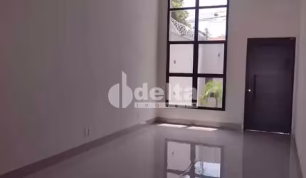 Casa residencial disponível para venda no bairro Novo Mundo em Uberlândia-MG