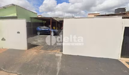 Terreno disponível para venda no bairro Granada em Uberlândia-MG