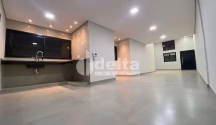 Casa residencial disponível para venda no bairro Custódio Pereira em Uberlândia-MG