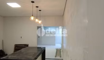 Casa residencial disponível para venda no bairro Laranjeiras em Uberlândia-MG