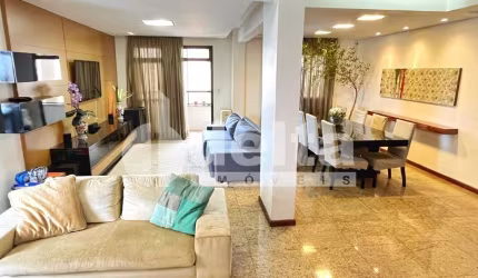 Apartamento disponível para venda no bairro Martins em Uberlândia-MG