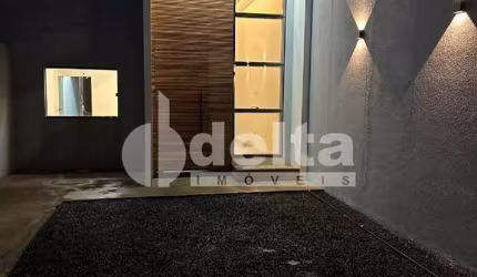 Casa residencial disponível para venda no bairro Jardim Brasília em Uberlândia-MG