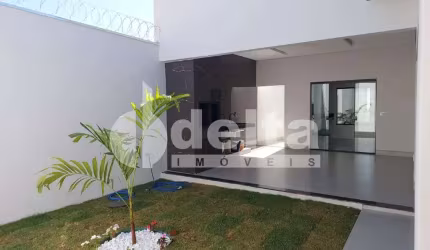 Casa residencial disponível para venda no bairro Laranjeiras em Uberlândia-MG