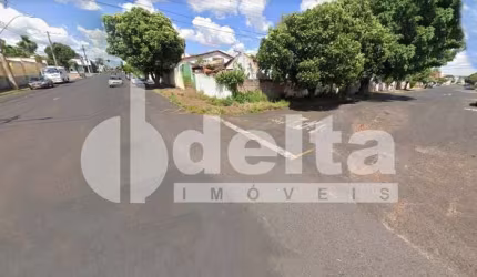 Terreno disponível para venda no bairro Osvaldo Rezende em Uberlândia-MG