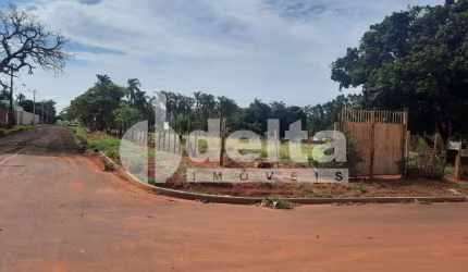 Terreno disponível para venda no bairro Morada dos Pássaros em Uberlândia-MG