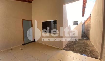 Casa residencial disponível para venda no bairro Jardim Botânico em Uberlândia-MG