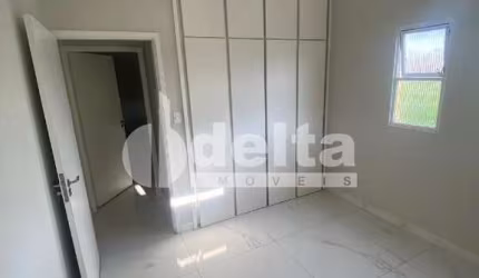 Apartamento disponível para venda no bairro Presidente Roosevelt em Uberlândia-MG