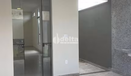 Casa Residencial disponível para venda no bairro Shopping Park em Uberlândia-MG.