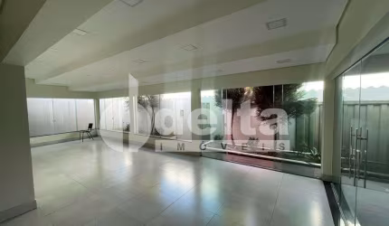 Casa residencial disponível para venda no bairro Presidente Roosevelt em Uberlândia-MG