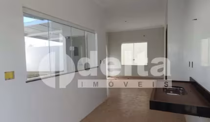Casa residencial disponível para venda no bairro Novo Mundo em Uberlândia-MG