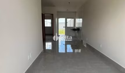 Casa Geminada para Venda com 2 Quartos e Acabamento em Porcelanato no Bairro Fruta do Conde
