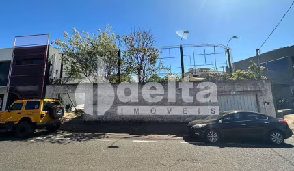 Terreno disponível para venda no bairro Lidice em Uberlândia-MG