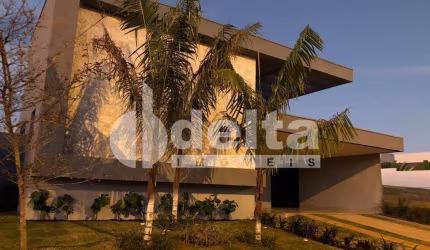 Casa no condomínio Alphaville 1 disponível para venda em Uberlândia-MG
