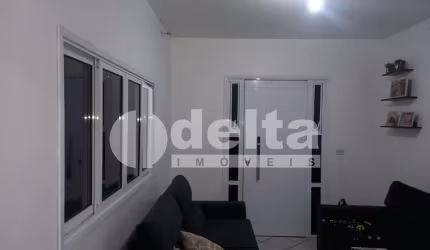Casa residencial disponível para venda no bairro Morumbi em Uberlândia-MG