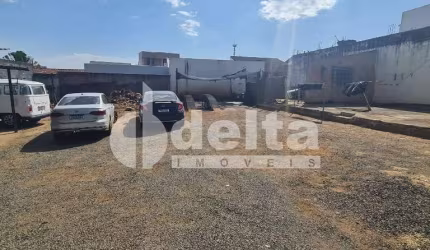 Terreno disponível para venda no bairro Granada em Uberlândia-MG