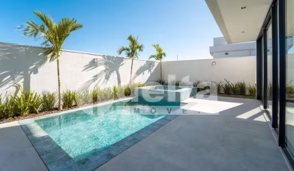 Casa no condomínio Jardim Versailles disponível para venda em Uberlândia-MG