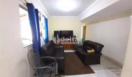 Apartamento disponível para venda no bairro Umuarama em Uberlândia-MG