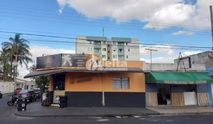 Casa residencial disponível para venda no bairro Brasil em Uberlândia-MG