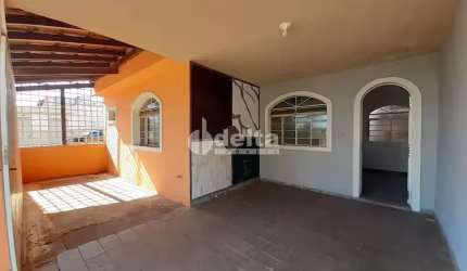 Casa disponível para venda no bairro Daniel Fonseca em Uberlândia-MG