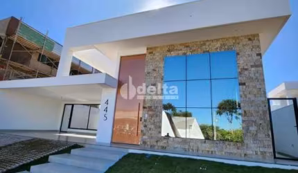 Casa no Condomínio Arts disponível para venda em Uberlândia-MG